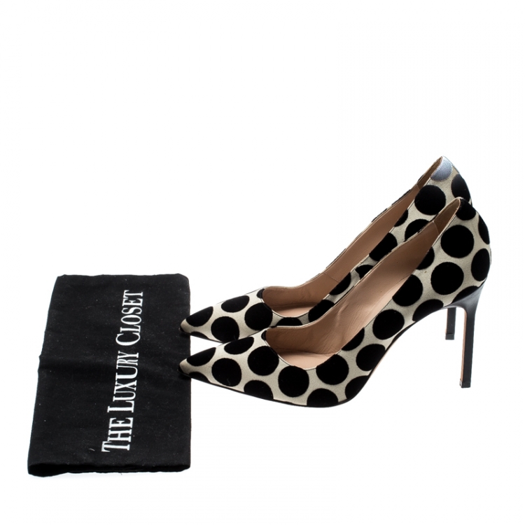 Pre Owned Manolo Blahnik Beige And Black Polka Dots Pumps Size 39