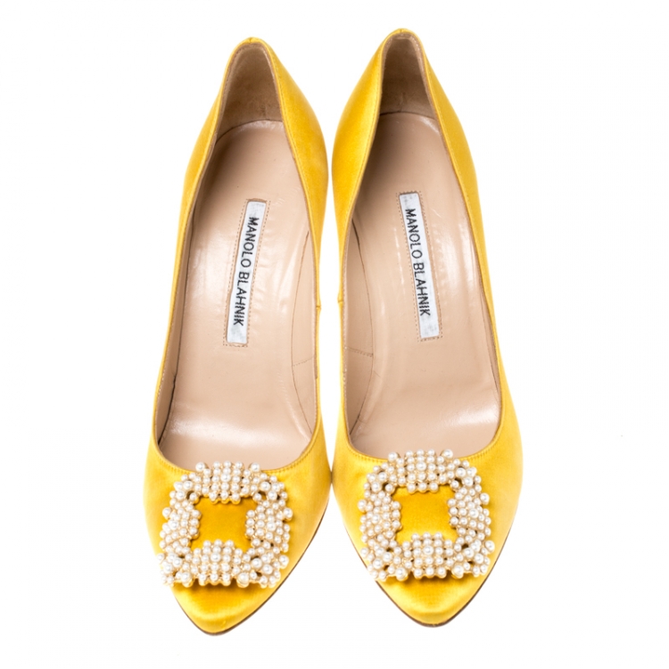 Pre Owned Manolo Blahnik Yellow Satin Hangisi Pearl Embellished Pumps Size 37.5