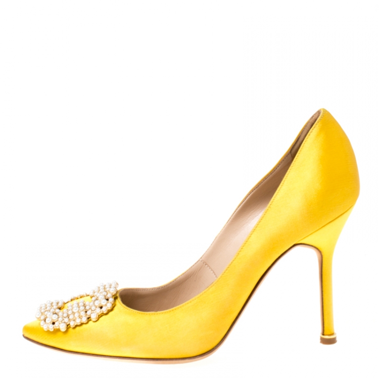 Pre Owned Manolo Blahnik Yellow Satin Hangisi Pearl Embellished Pumps Size 37.5