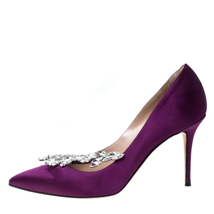 Pre Owned Manolo Blahnik Purple Satin Nadira Crystal Embellished Pointed Toe Pumps Size 37