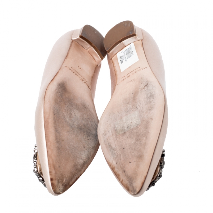 مملوكة مسبقًا Manolo Blahnik Beige Satin Hangisi Ballet Flats Size 39
