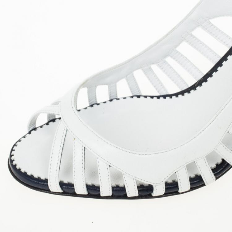 Pre Owned Manolo Blahnik White &amp; Navy Leather Slingback Sandals Size 37