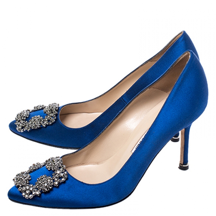 مملوكة مسبقًا Manolo Blahnik Blue Satin Hangisi Embellished Pointed Toe Pumps Size 35.5