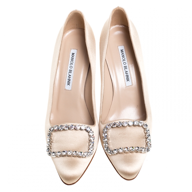 Pre Owned Manolo Blahnik Beige Crystal Embellished Satin Olek Pumps Size 37