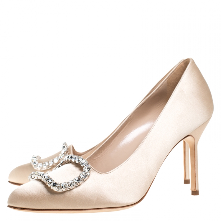 Pre Owned Manolo Blahnik Beige Crystal Embellished Satin Olek Pumps Size 37