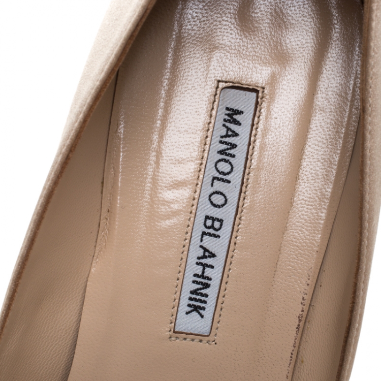 مملوكة مسبقًا Manolo Blahnik Beige Satin Okkava Crystal Embellished Pumps Size 42