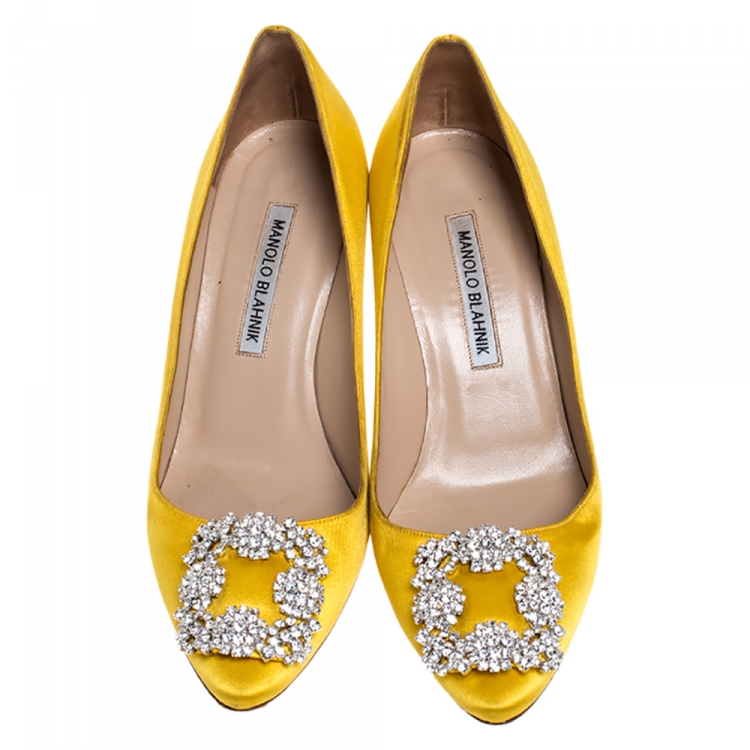 Pre Owned Manolo Blahnik Yellow Satin Hangisi Crystal Embellished Pumps Size 37.5