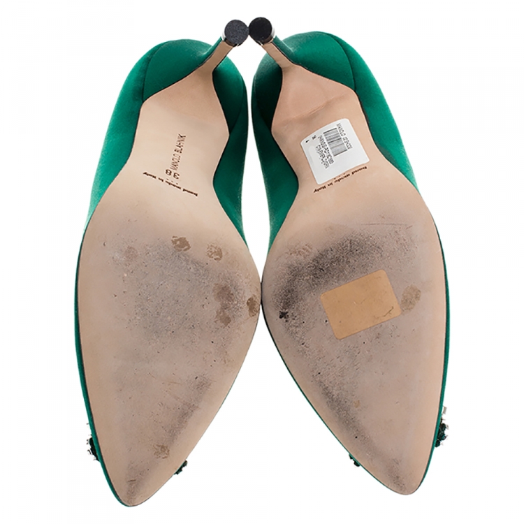 Pre Owned Manolo Blahnik Emerald Green Satin Hangisi Embellished Pointed Toe Pumps Size 38