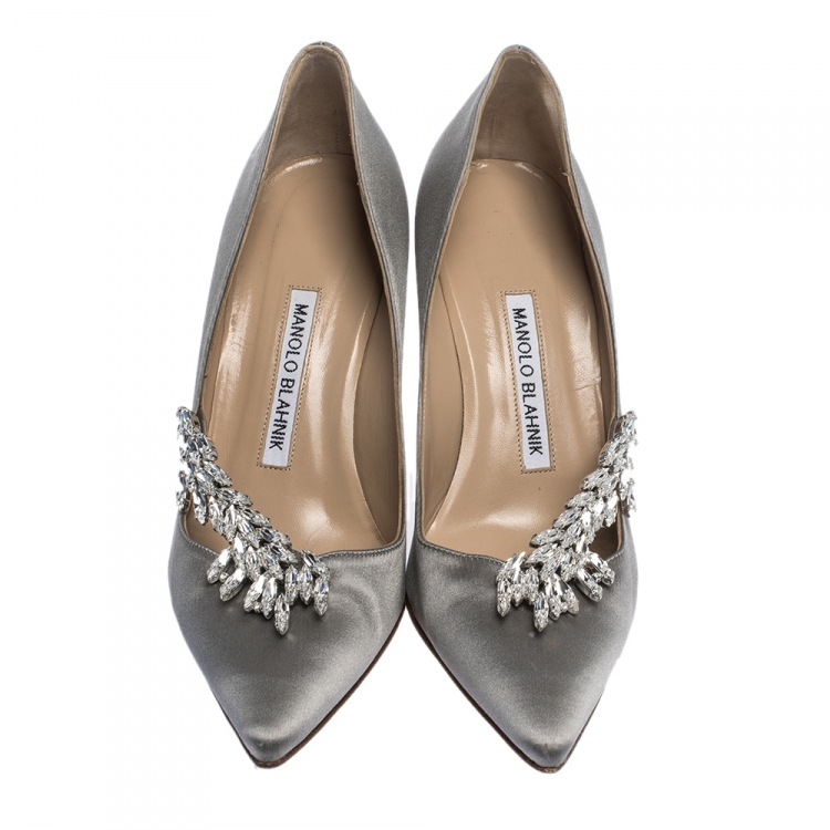Pre Owned Manolo Blahnik Grey Satin Nadira Crystal Embellished Pointed Toe Pumps Size 36.5