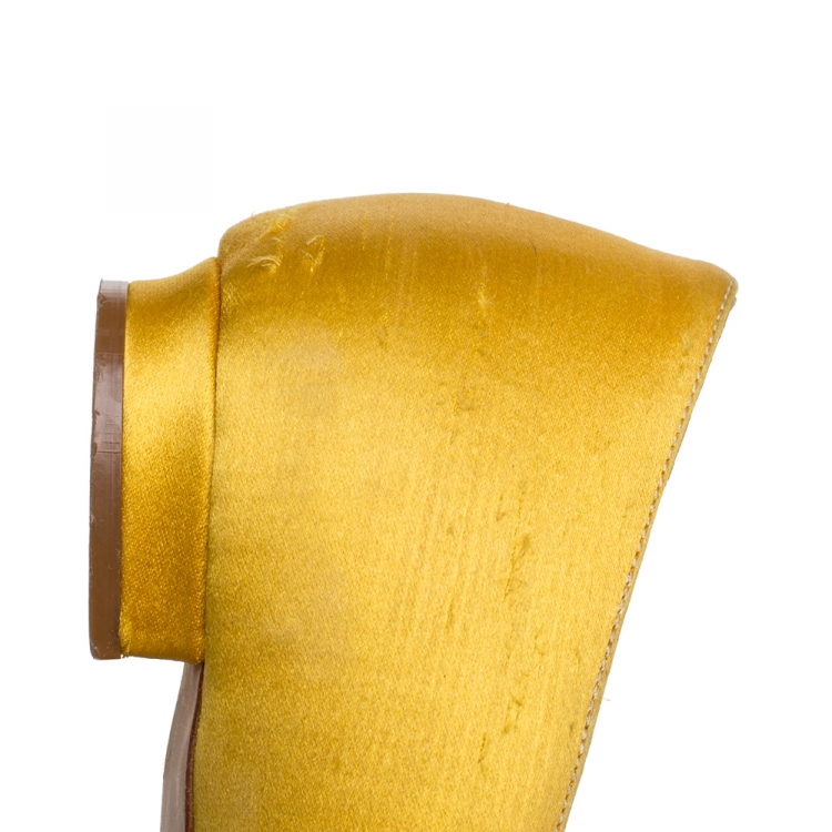 Pre Owned Manolo Blahnik Yellow Satin Hangisi Crystal Embellished Ballet Flats Size 37.5