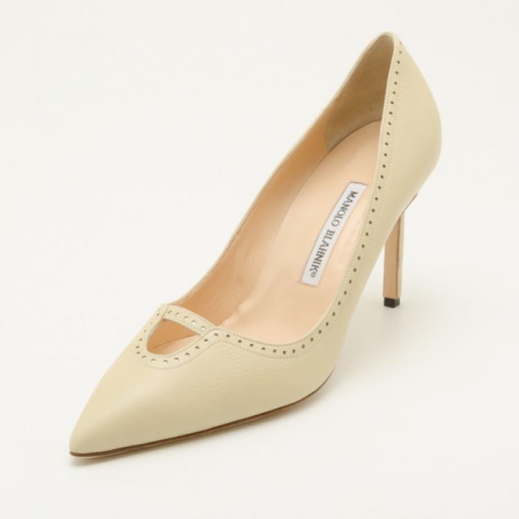 Pre Owned Manolo Blahnik Beige Leather Pumps Size 40