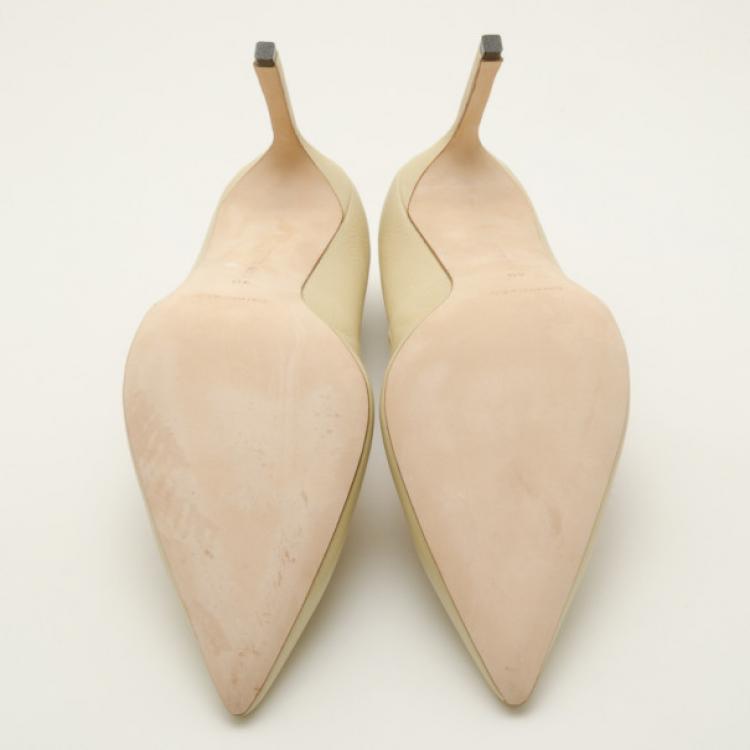 Pre Owned Manolo Blahnik Beige Leather Pumps Size 40