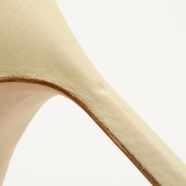 Pre Owned Manolo Blahnik Beige Leather Pumps Size 40