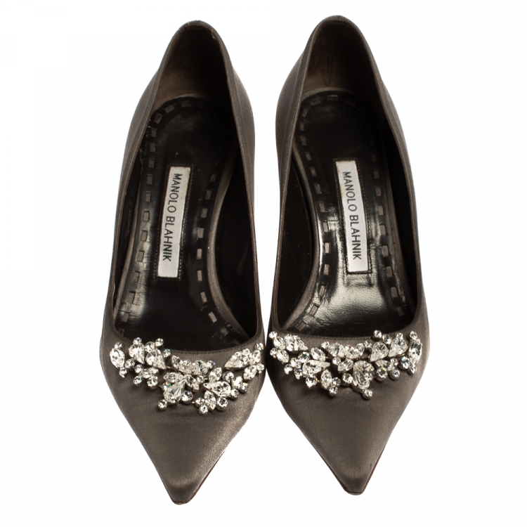Pre Owned Manolo Blahnik Grey Satin Crystal Embellished Pumps Size 37