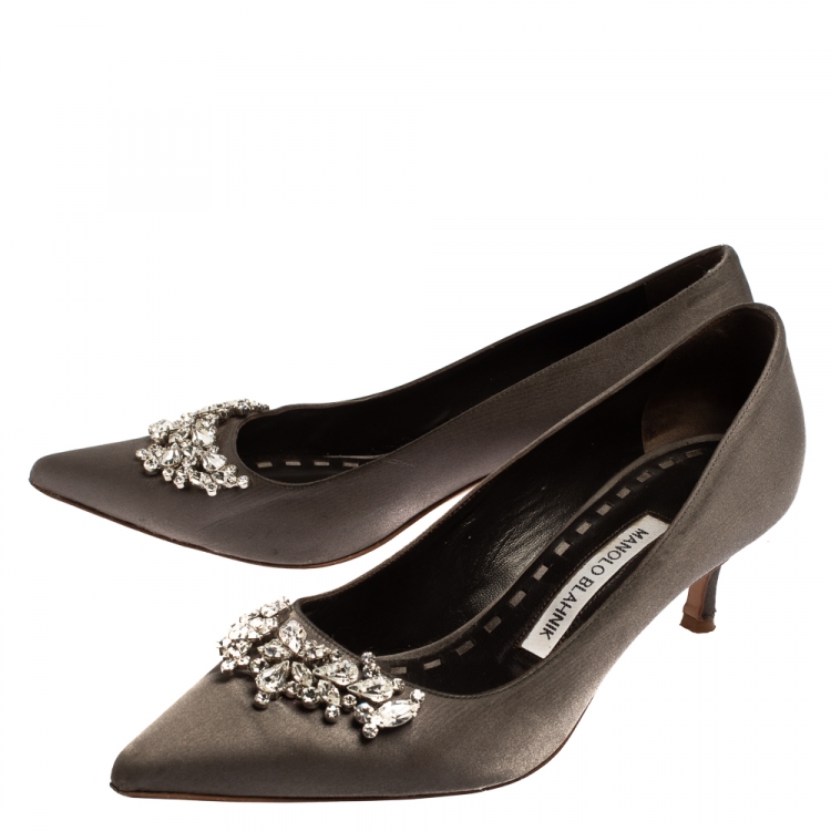 Pre Owned Manolo Blahnik Grey Satin Crystal Embellished Pumps Size 37