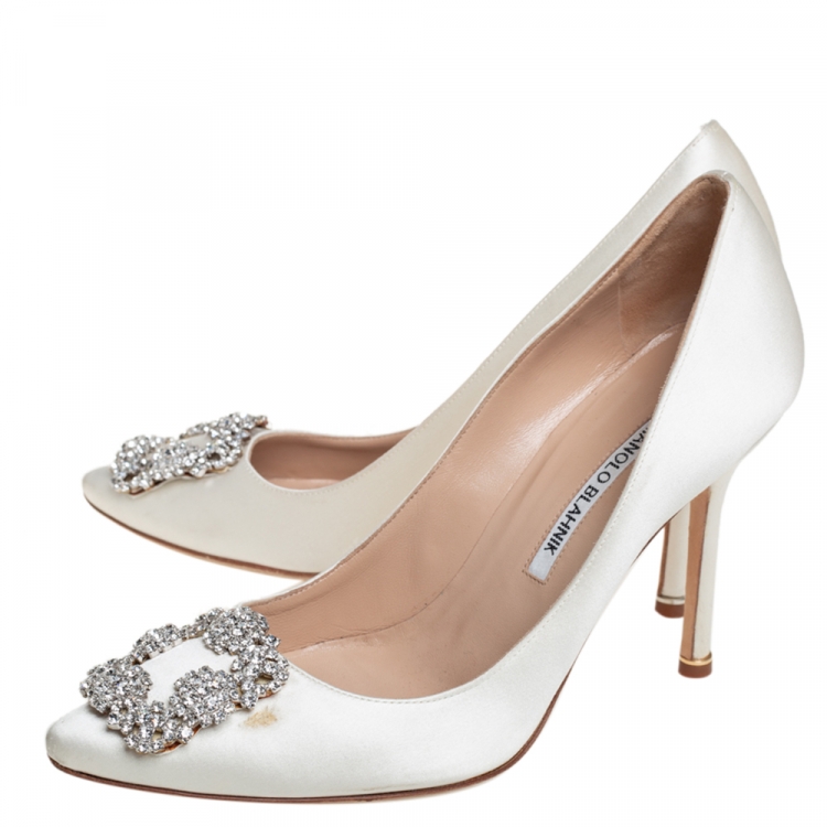 Pre Owned Manolo Blahnik White Satin Hangisi Crystal Embellished Pumps Size 38