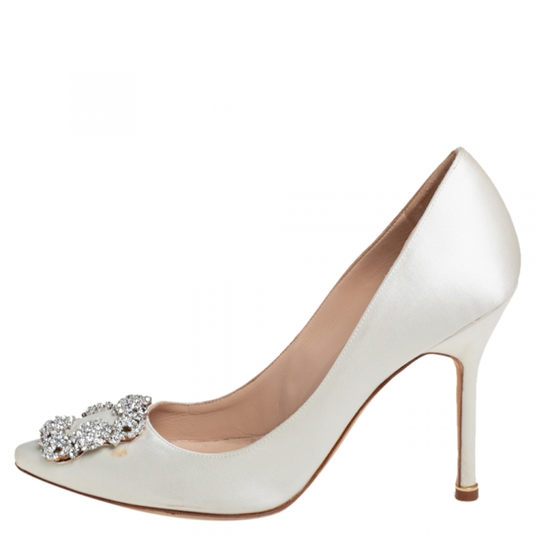 Pre Owned Manolo Blahnik White Satin Hangisi Crystal Embellished Pumps Size 38