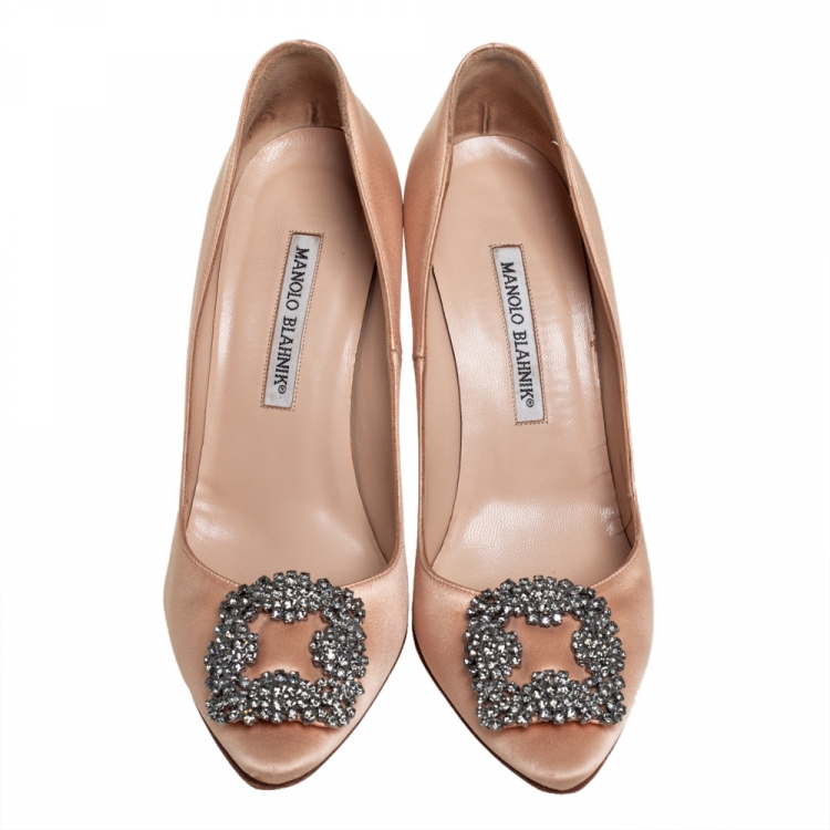 Pre Owned Manolo Blahnik Beige Satin Hangisi Pumps Size 38