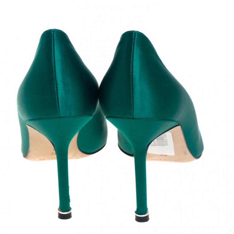 Pre Owned Manolo Blahnik Green Satin Hangisi Pumps Size 38