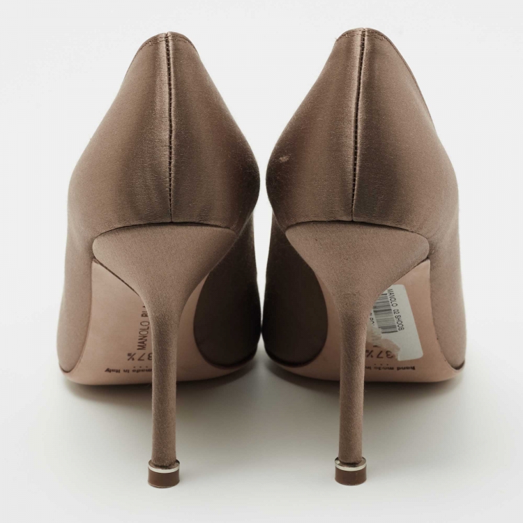 Pre Owned Manolo Blahnik Brown Satin Hangisi Pumps Size 37.5