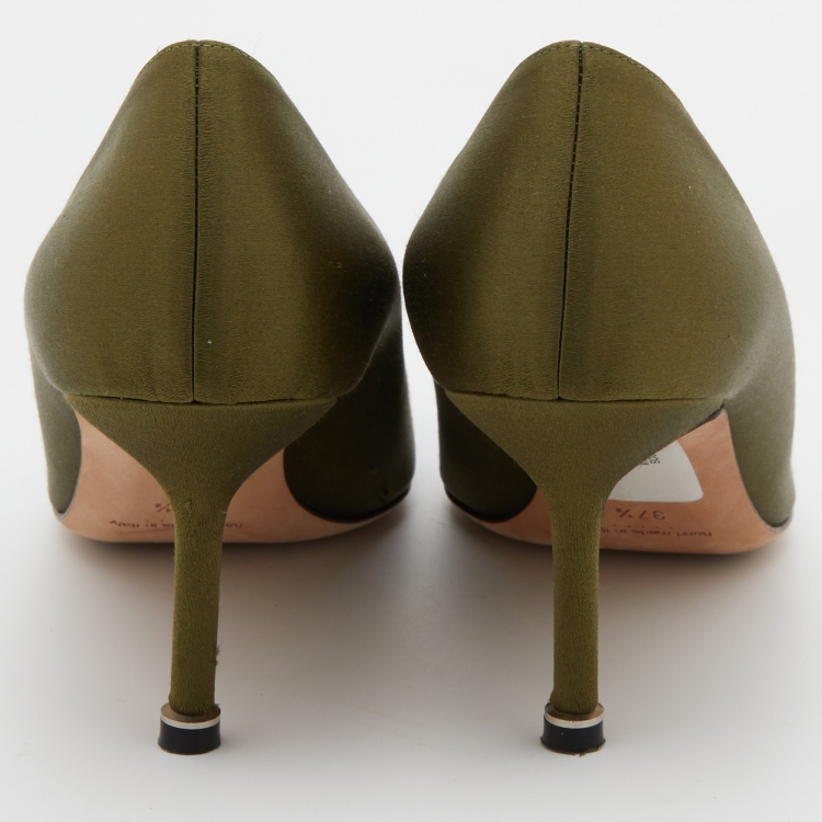 Pre Owned Manolo Blahnik Green Satin Hangisi Crystal Embellished Pumps Size 37.5