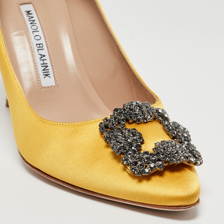 Pre Owned Manolo Blahnik Yellow Satin Hangisi Pumps Size 38