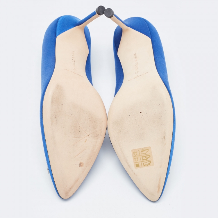 Pre Owned Manolo Blahnik Blue Satin Hangisi Pumps Size 41