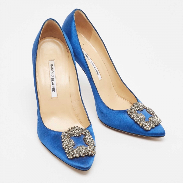 Pre Owned Manolo Blahnik Blue Satin Hangisi Pumps Size 39