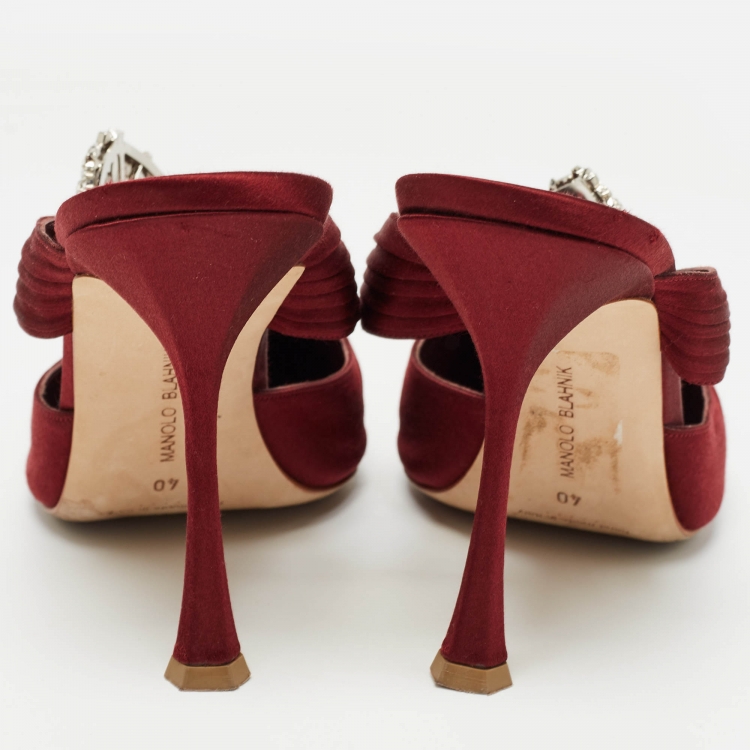 Pre Owned Manolo Blahnik Burgundy Satin Maidugur Mules Size 40