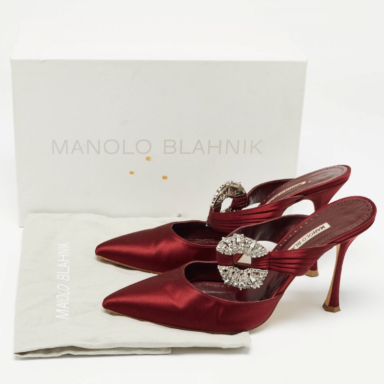 Pre Owned Manolo Blahnik Burgundy Satin Maidugur Mules Size 40