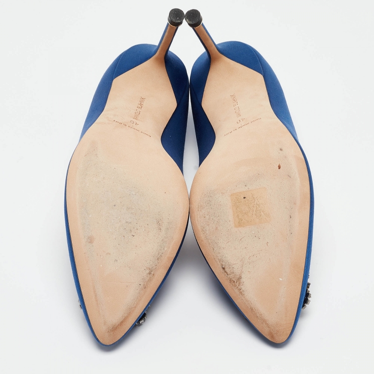 Pre Owned Manolo Blahnik Blue Satin Hangisi Pumps Size 40