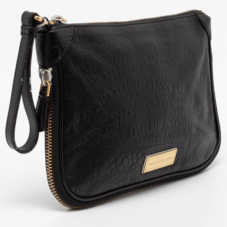 مملوكة مسبقًا Marc by Marc Jacobs Black Leather Expandable Zip Wristlet Clutch