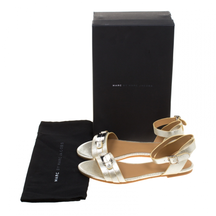 Pre Owned Marc by Marc Jacobs Silver Metallic Finish Leather Flat Sandals Size 37
