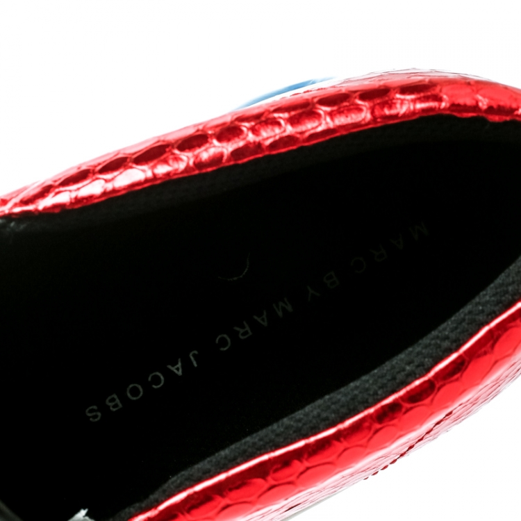 Pre Owned Marc by Marc Jacobs Metallic Red Embossed Snakeskin Leather Ninja Wave Platform Slip On Sneakers Size 39