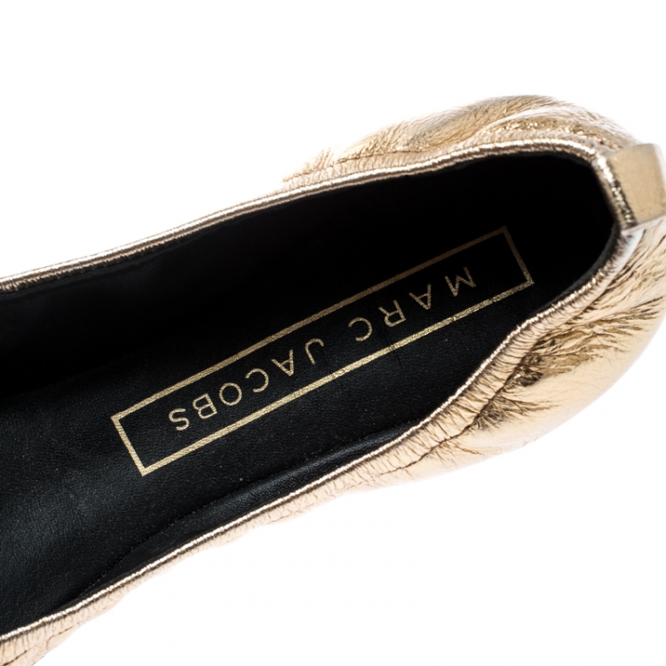 Pre Owned Marc Jacobs Metallic Gold Leather Dolly Buckle Detail Scrunch Ballerina Flats Size 37