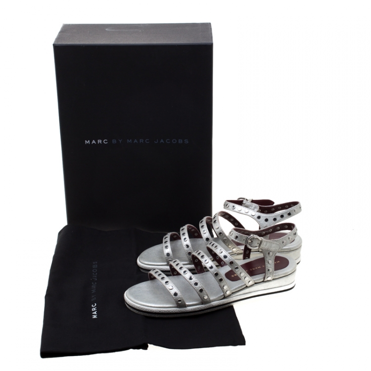 Pre Owned Marc by Marc Jacobs Metallic Silver Leather Gena Studded Ankle Strap Flat Sandals Size 36.5