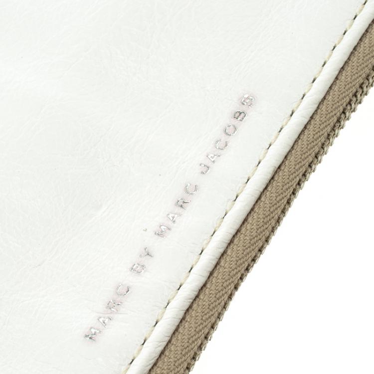 Pre Owned Marc by Marc Jacobs White Leather Tri Fold Long Wallet