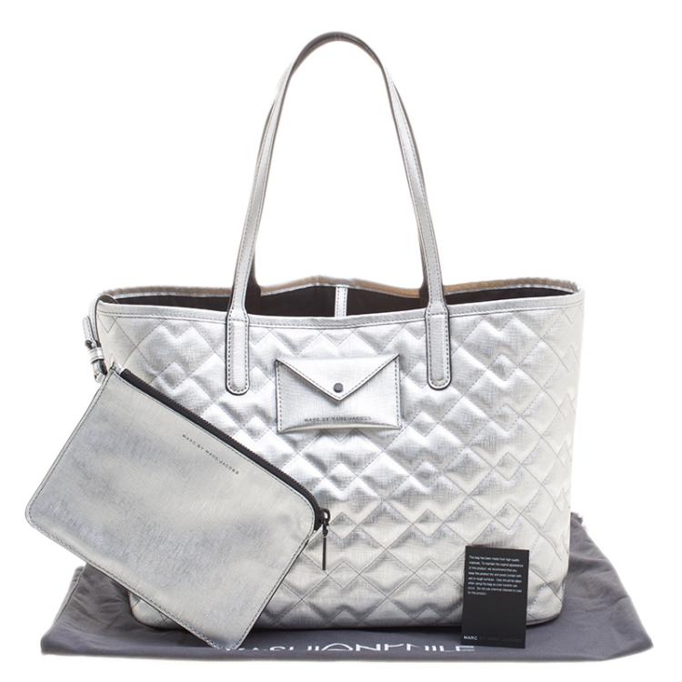 Pre Owned Marc By Marc Jacobs Silver Quilted PVC Metropolitote Bag