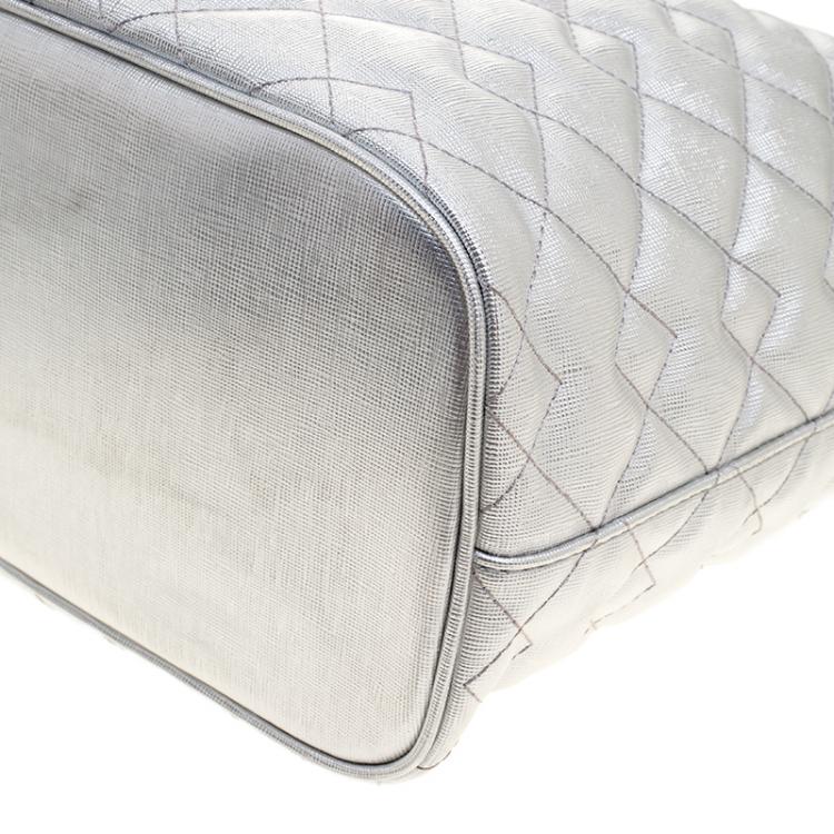 Pre Owned Marc By Marc Jacobs Silver Quilted PVC Metropolitote Bag