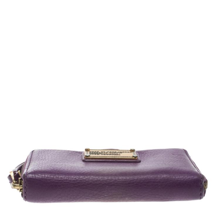 Pre Owned Marc by Marc Jacobs Purple Leather Classic Q Zip Around Wallet