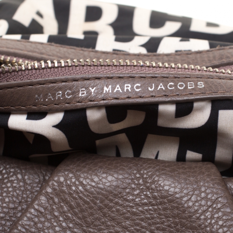Pre Owned Marc by Marc Jacobs Dark Beige Leather Classic Q Natasha Crossbody Bag