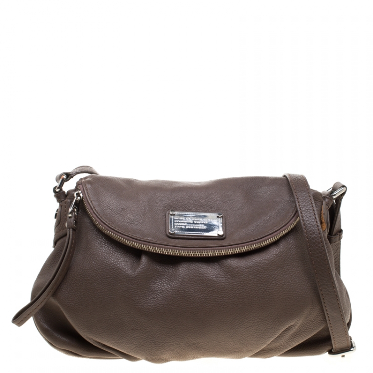 Pre Owned Marc by Marc Jacobs Dark Beige Leather Classic Q Natasha Crossbody Bag