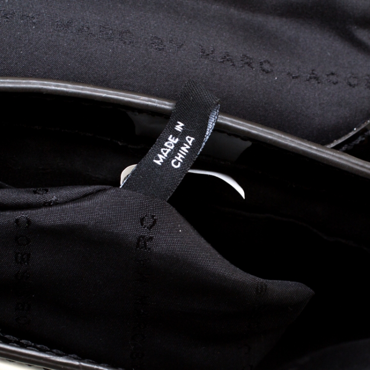 مملوكة مسبقًا Marc by Marc Jacobs Black Patent Leather Crossbody Bag
