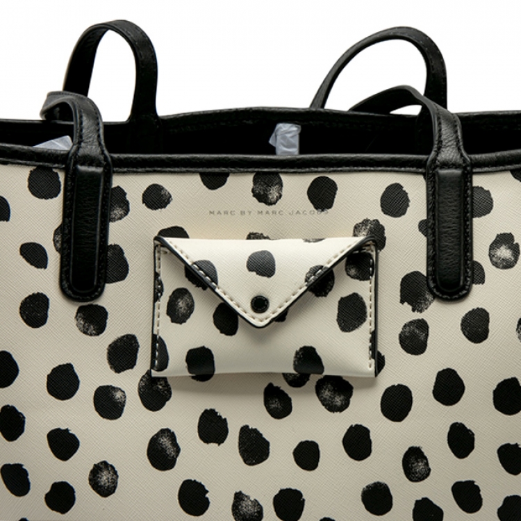 Pre Owned Marc by Marc Jacobs White Spotted PVC and Leather Metropolitote Tote
