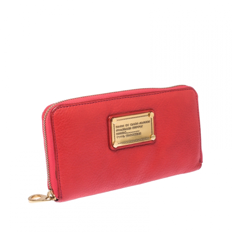 Pre Owned Marc By Marc Jacobs Coral Orange Leather Zip Around Wallet