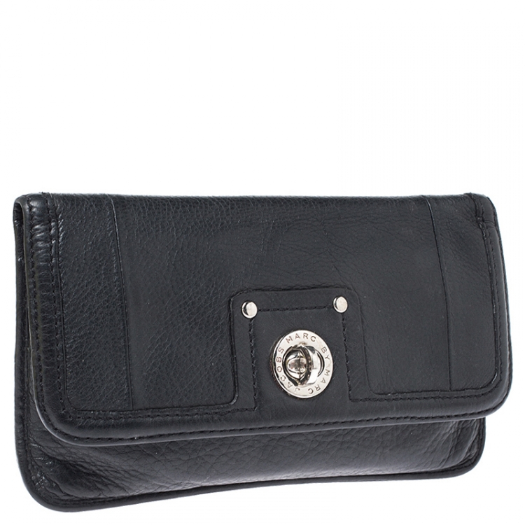 Pre Owned Marc by Marc Jacobs Black Leather Turnlock Flap Wallet