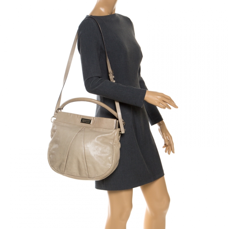 مملوكة مسبقًا Marc by Marc Jacobs Beige Leather Classic Q Hillier Hobo
