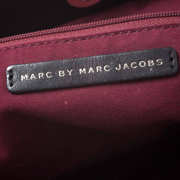 مملوكة مسبقًا Marc by Marc Jacobs Black Leather Marchive Clutch