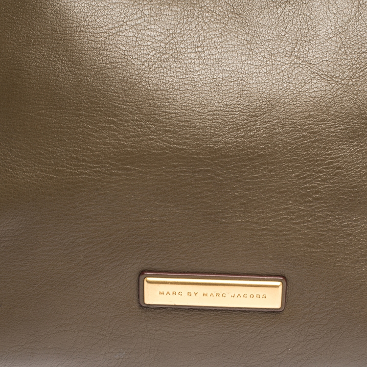Pre Owned Marc by Marc Jacobs Olive Green Leather Front Zip Pocket Tote