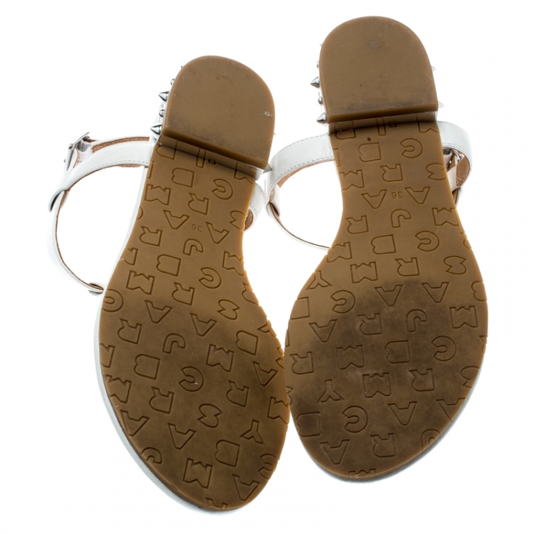 Pre Owned Marc by Marc Jacobs White Leather Avrum Studded Thong Sandals Size 36